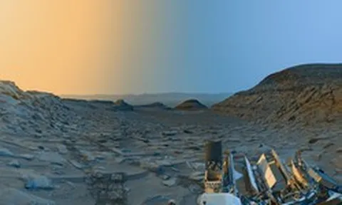 Robot NASA lạc vào "hồ nước sự sống" ngoài hành tinh