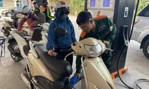 Giá xăng dầu mới nhất áp dụng từ 15 giờ ngày 29-4
