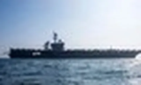 Hàng trăm tàu vẫn 'án binh bất động' ở Hormuz: Kịch bản giải cứu của ông Trump vẫn chưa đủ 'lực'?