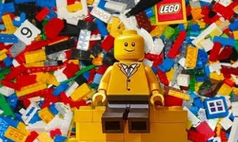 "Phá" bí mật của LEGO: Vì sao những khối hình vô tri nhỏ xíu này trở thành ước mơ của mọi đứa trẻ nhỏ và cả "đứa trẻ lớn"?