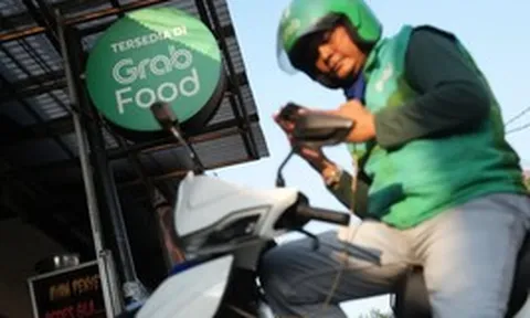 Cho rằng Grab thu phí nền tảng quá cao, láng giềng Việt Nam bắt giảm hơn một nửa, thêm bảo hiểm cho tài xế