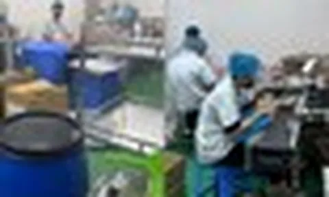 Nóng: 13.000 chai dung dịch vệ sinh phụ nữ giả, suýt vào tay người tiêu dùng