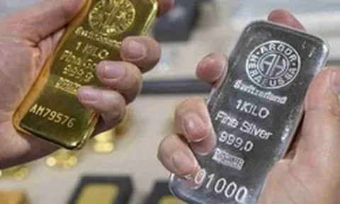 Nhiều chuyên gia dự báo giá vàng, bạc sẽ lập đỉnh mới