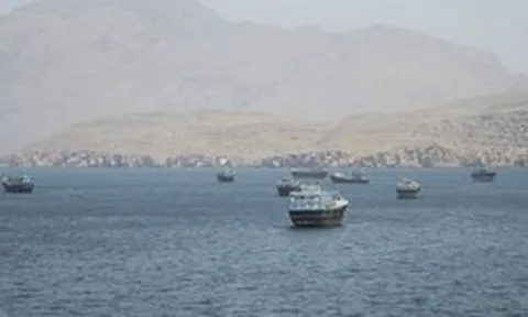 Tàu chở dầu đầu tiên của Qatar vượt eo biển Hormuz kể từ khi xung đột bắt đầu