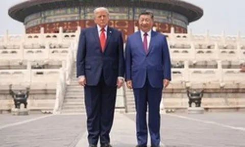 Vừa đặt chân đến một công trình ở Trung Quốc, Tổng thống Trump ngỡ ngàng thốt lên "Thật đáng kinh ngạc!"