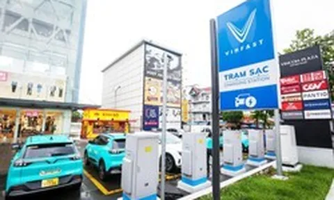 Sạc xe điện qua đêm: Xoá bỏ nỗi lo mất an toàn từ công nghệ quản lý pin tiên tiến của VinFast