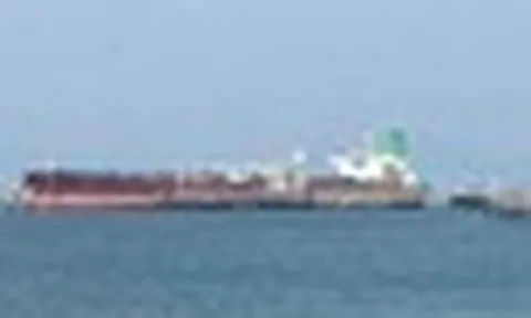 Dầu Mỹ quá đắt, nền kinh tế 4.500 tỷ USD 'quay lại' với dầu Trung Đông nhưng chọn cách vận chuyển 'độc lạ' chưa từng thấy
