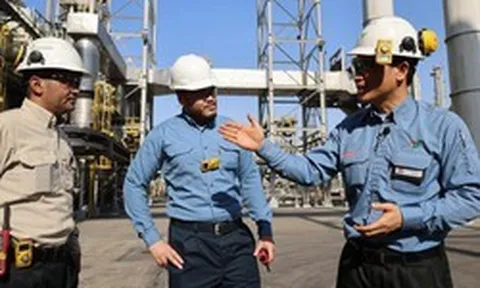 Nỗ lực giảm phụ thuộc eo biển Hormuz