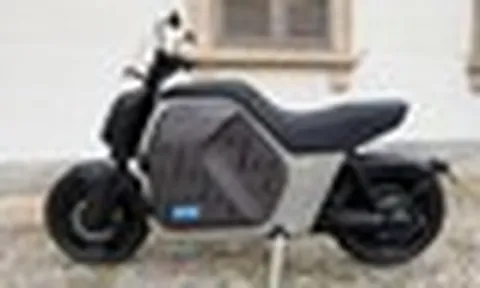 Xe máy điện mới ra mắt: Cốp to hơn gấp 3 lần Honda Lead, chạy 140km/sạc
