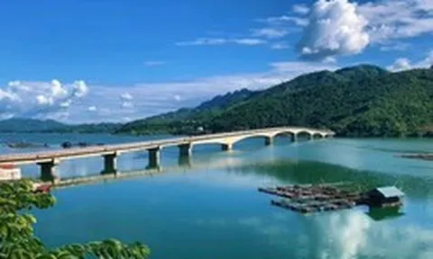 Cây cầu có cột trụ cao nhất Việt Nam hoàn toàn do người Việt tự xây và "danh tính" đại gia đứng sau