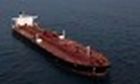 Phát hiện 6 triệu thùng dầu thô đang 'hết ga hết số' vượt eo biển Hormuz - điểm đến là các quốc gia ở châu Á