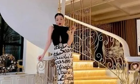Mỹ nhân showbiz yêu "hồng hài nhi" kém 12 tuổi: Sống đời "nữ hoàng", ở biệt thự trắng sang trọng và đắt đỏ