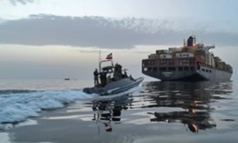 Iran muốn thu phí vĩnh viễn trên Eo biển Hormuz