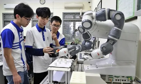 Sinh viên 15 ngành kỹ thuật, công nghệ được cấp học bổng lên tới 5,5 triệu đồng/tháng