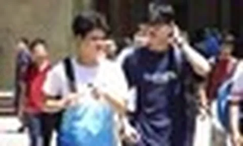 Nắng nóng gay gắt, Hà Nội cho trường chủ động đổi giờ học, hạn chế hoạt động ngoài trời