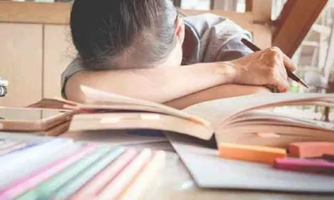 Thi online thời AI: Giáo viên Mỹ "đau đầu" chống gian lận công nghệ