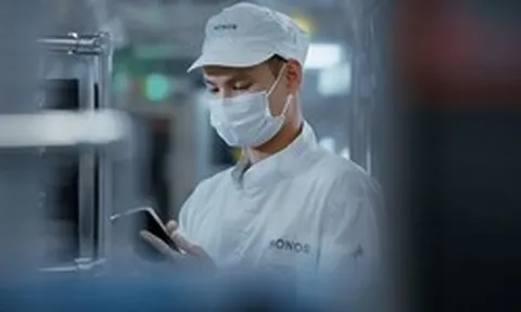 Nhà máy điện thoại 85% robot của HONOR: 28,5 giây “ra lò” một chiếc smartphone, nhưng vì sao HONOR không để robot làm bước cuối cùng?