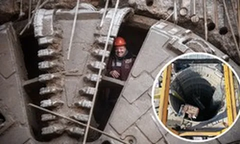 Tưởng Trung Quốc phải phụ thuộc mãi mãi, Bắc Kinh tung cỗ máy quái vật lớn nhất thế giới 100% Made in China, khiến Mỹ ngỡ ngàng