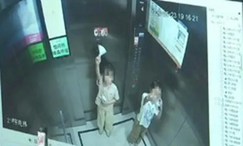 Hai bé gái 9 tuổi bị kẹt trong thang máy suốt 2 giờ, cầu cứu 50 lần nhưng bảo vệ vẫn ngó lơ