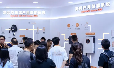APsystems ra mắt các giải pháp lưu trữ năng lượng lai và độc lập lưới điện mới tại SNEC 2026