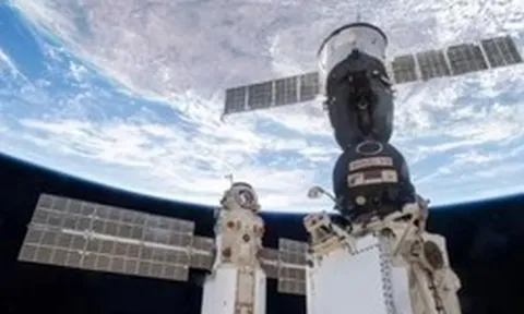 NASA yêu cầu các phi hành gia sơ tán khỏi trạm vũ trụ vì sự cố rò rỉ