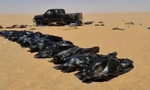 Ám ảnh hiện trường vụ hỏng xe giữa sa mạc Sahara: 49 người tử vong vì khát nước, 2 người sống sót thần kỳ nhờ đi bộ 48km