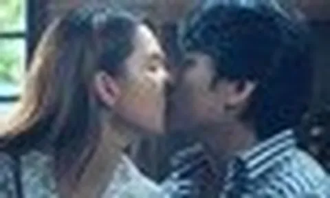Đang hot clip Kiều Minh Tuấn và Ngọc Trinh tình tứ