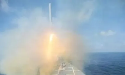 Tổng thống Donald Trump: Mỹ phóng 49 tên lửa Tomahawk vào Iran