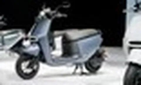 Mẫu xe máy điện mới ra mắt: Thiết kế thông minh, cốp "khủng", cạnh tranh Honda Vision