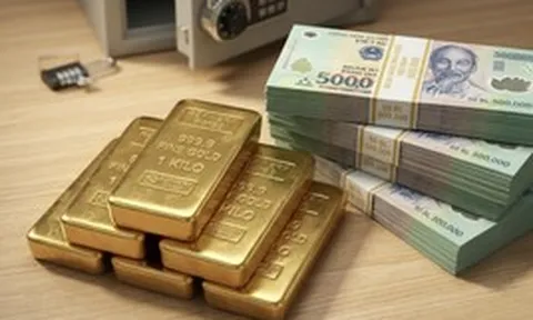 Mua vàng bây giờ hay gửi tiết kiệm có lợi hơn?