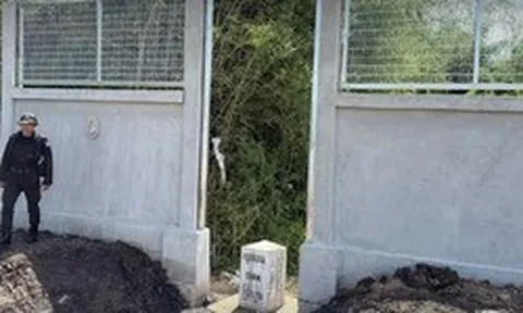 Thái Lan dựng hàng rào kiên cố đầu tiên dọc biên giới Campuchia: Để hở một khoảng trống vì lý do đặc biệt