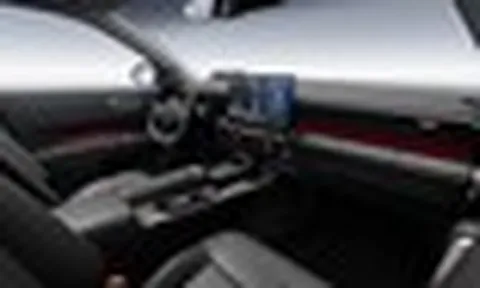 Hyundai Elantra thế hệ mới: Thiết kế gây tranh cãi, nội thất lột xác, cạnh tranh Civic và Mazda3