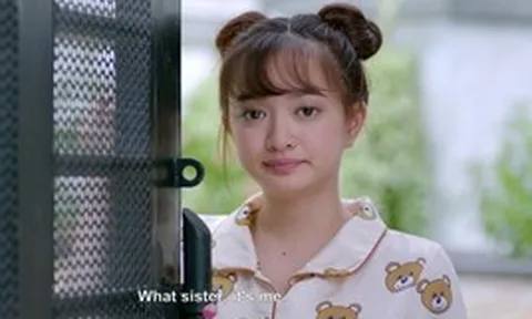 Cô gái vừa từ Mỹ về đã gây bão showbiz: 21 tuổi có công ty riêng, gia thế không phải dạng vừa