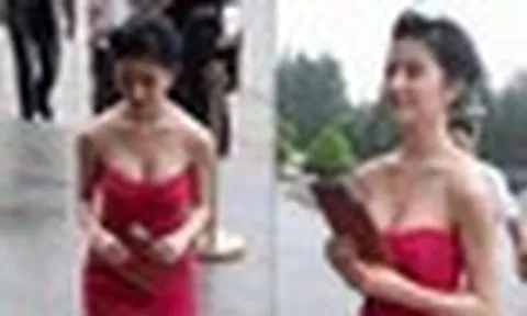 Bức ảnh để đời, sexy hiếm thấy của Tiểu Long Nữ đình đám nhất mọi thời đại