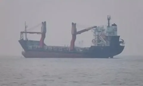 Mỹ - Iran kết thúc đàm phán gián tiếp, số phận eo biển Hormuz vẫn lơ lửng