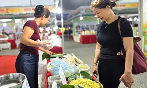 Muốn đi xa, hàng quê phải vượt mác “đặc sản”