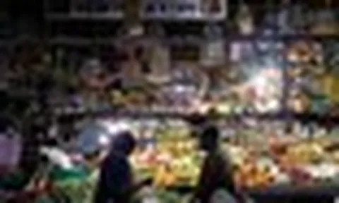 Sau cú sốc giá dầu, nhiều quốc gia Đông Nam Á chưa kịp thở đã đón thêm một 'cơn đau đầu' mới