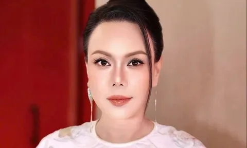 Nghệ sĩ Việt Hương gây hoang mang với biểu cảm lạ?