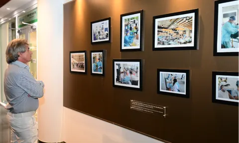 Bệnh viện FV tái hiện thời khắc chống chọi với Covid-19 qua bộ ảnh đặc biệt