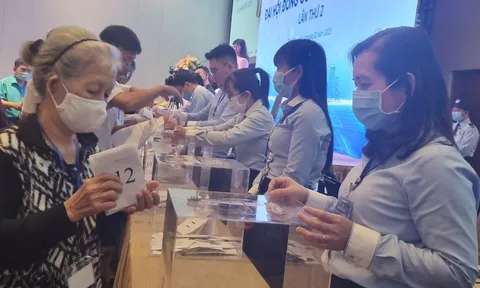 Vừa nhậm chức, tân chủ tịch Eximbank đã bị nhóm cổ đông đòi miễn nhiệm