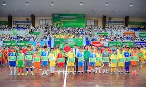 Nestlé MILO trao tặng 16 suất học bổng “Có chí thì nên” tại  Giải bóng đá Nhi đồng (U11) toàn quốc - Cúp Nestlé MILO 2023