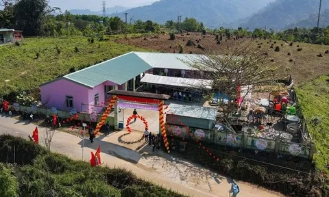 UNIQLO Việt Nam tiếp tục đồng hành cùng giáo dục tại miền Trung