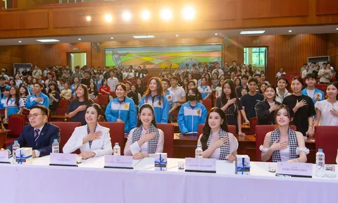 Hành trình Từ Trái Tim khơi dậy tinh thần lập thân, khởi nghiệp cho sinh viên